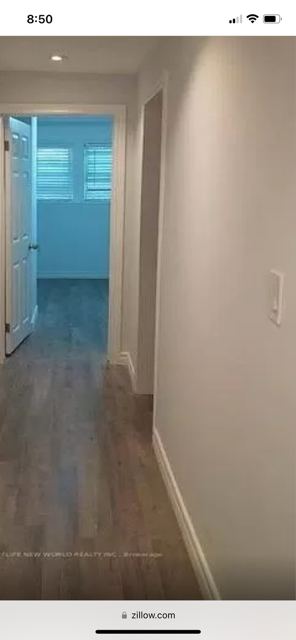 524 Bathurst Street #3rd Floor - Photo 3 of 7