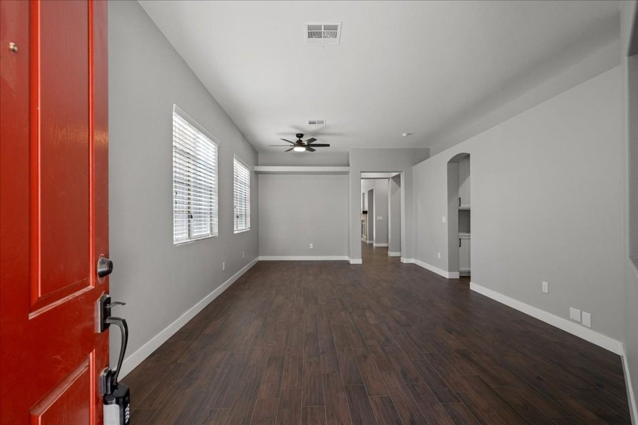 10101 Pinnacle View Pl - Photo 3 of 37