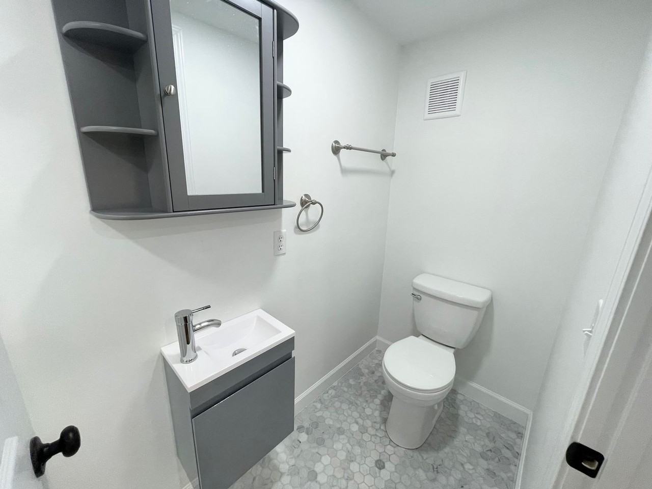 806 806 Florence Street - 810 A Florence St - Photo 4 of 10