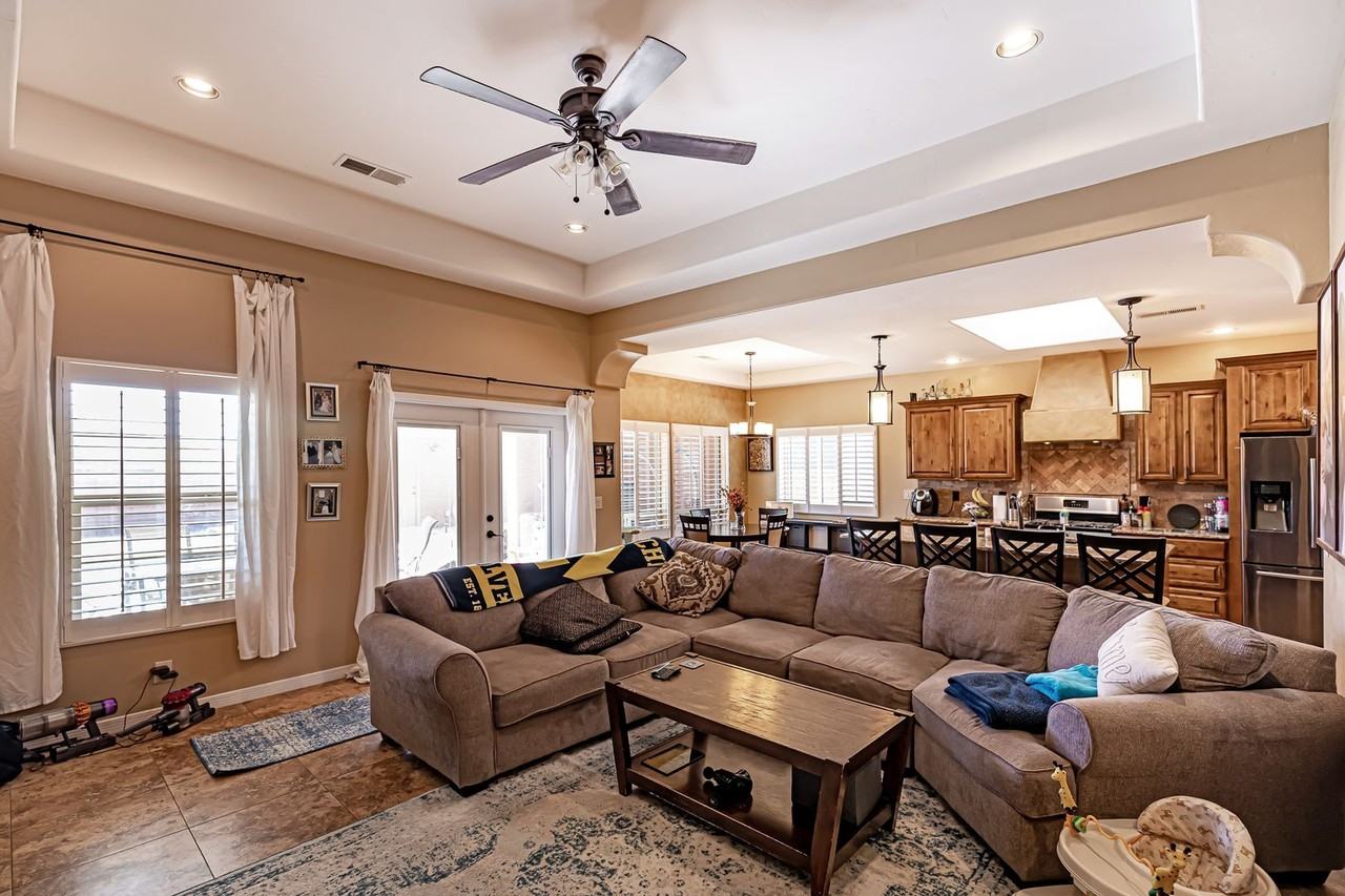 428 San Simon Dr - Photo 3 of 37