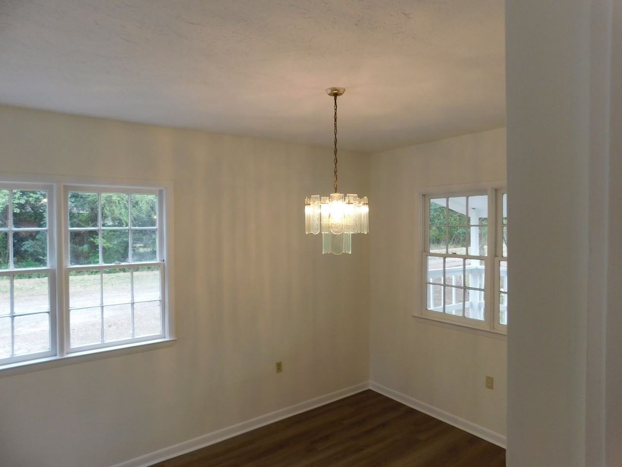 313 Welch St - Photo 3 of 8