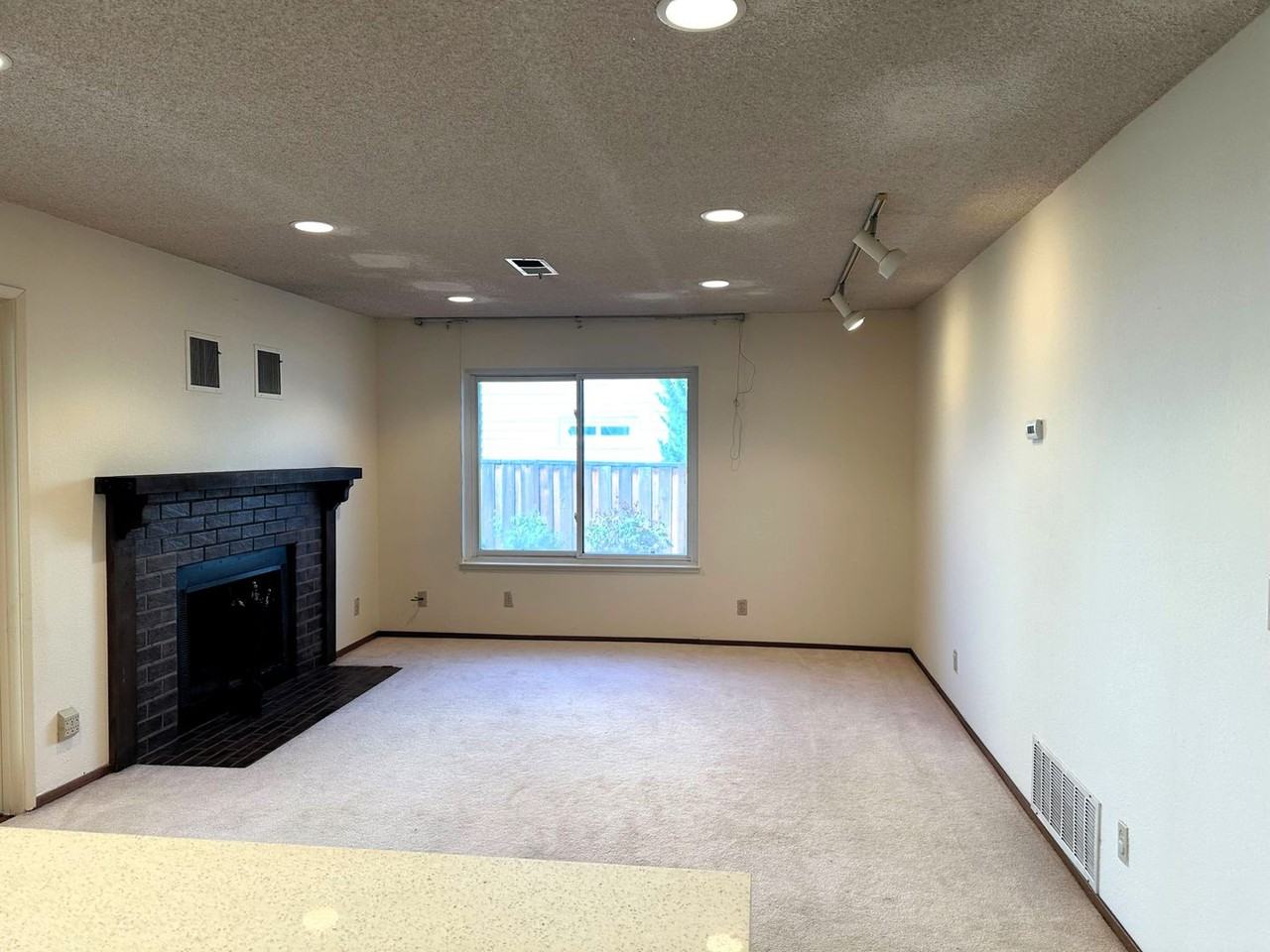 124 Ash Ct - Photo 3 of 7