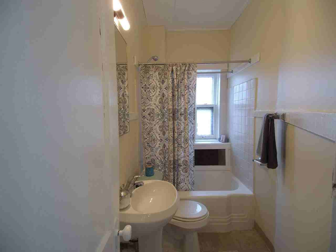 Colleen Anne - Photo 7 of 9