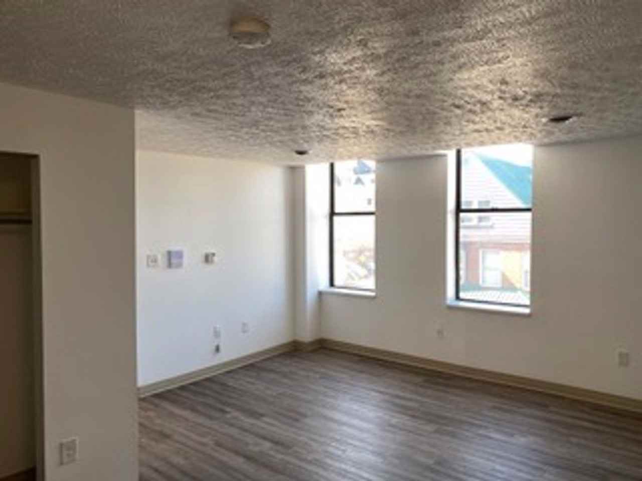 100 E 8th Avenue - Photo 2 of 9