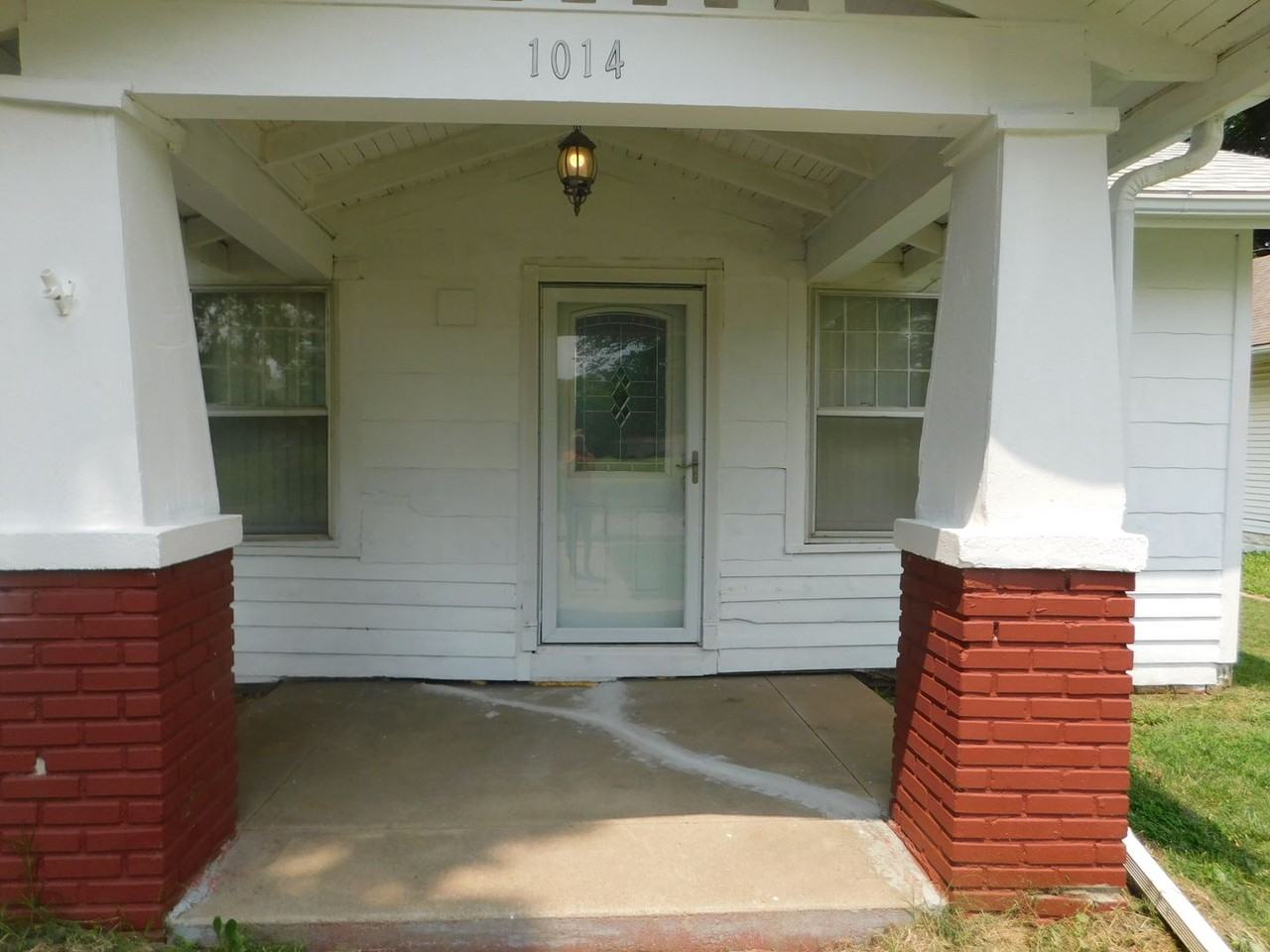 1014 W 2nd Ave - Photo 2 of 14