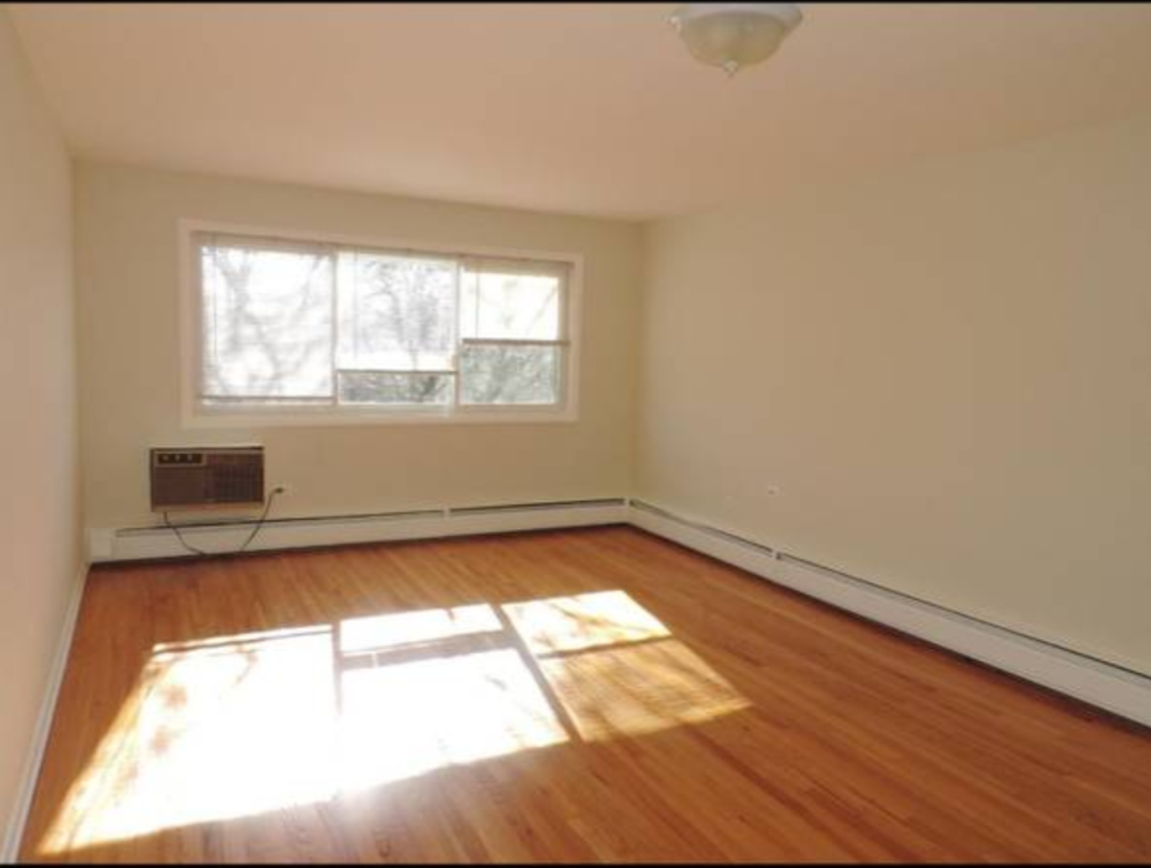 290 - *1507-25 Howard Street Bldg* - Photo 5 of 9