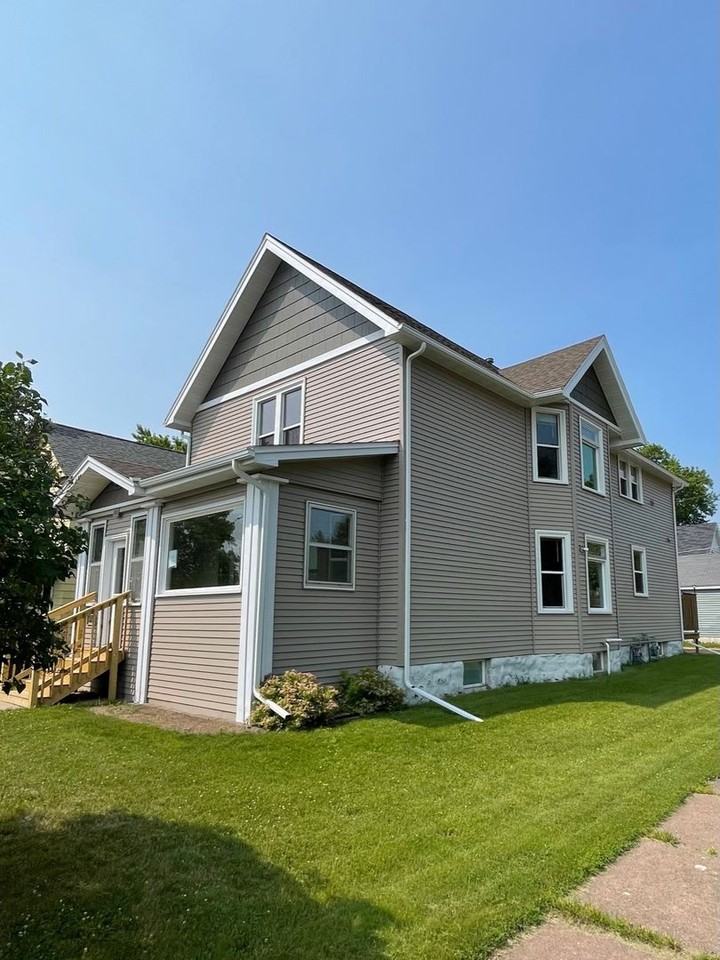 101 S 64th Ave W - Photo 2 of 14