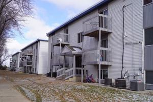 featured image of 3000 S Mayfair Dr