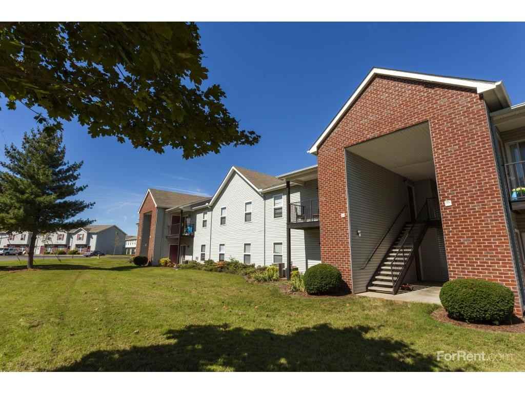 Chariot Pointe - Photo 3 of 19