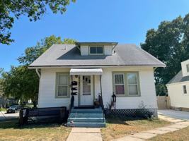 featured image of 4145 Randolph St