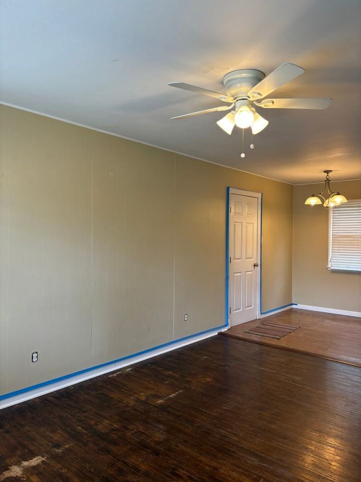 1140 E Crowley St - Photo 2 of 9