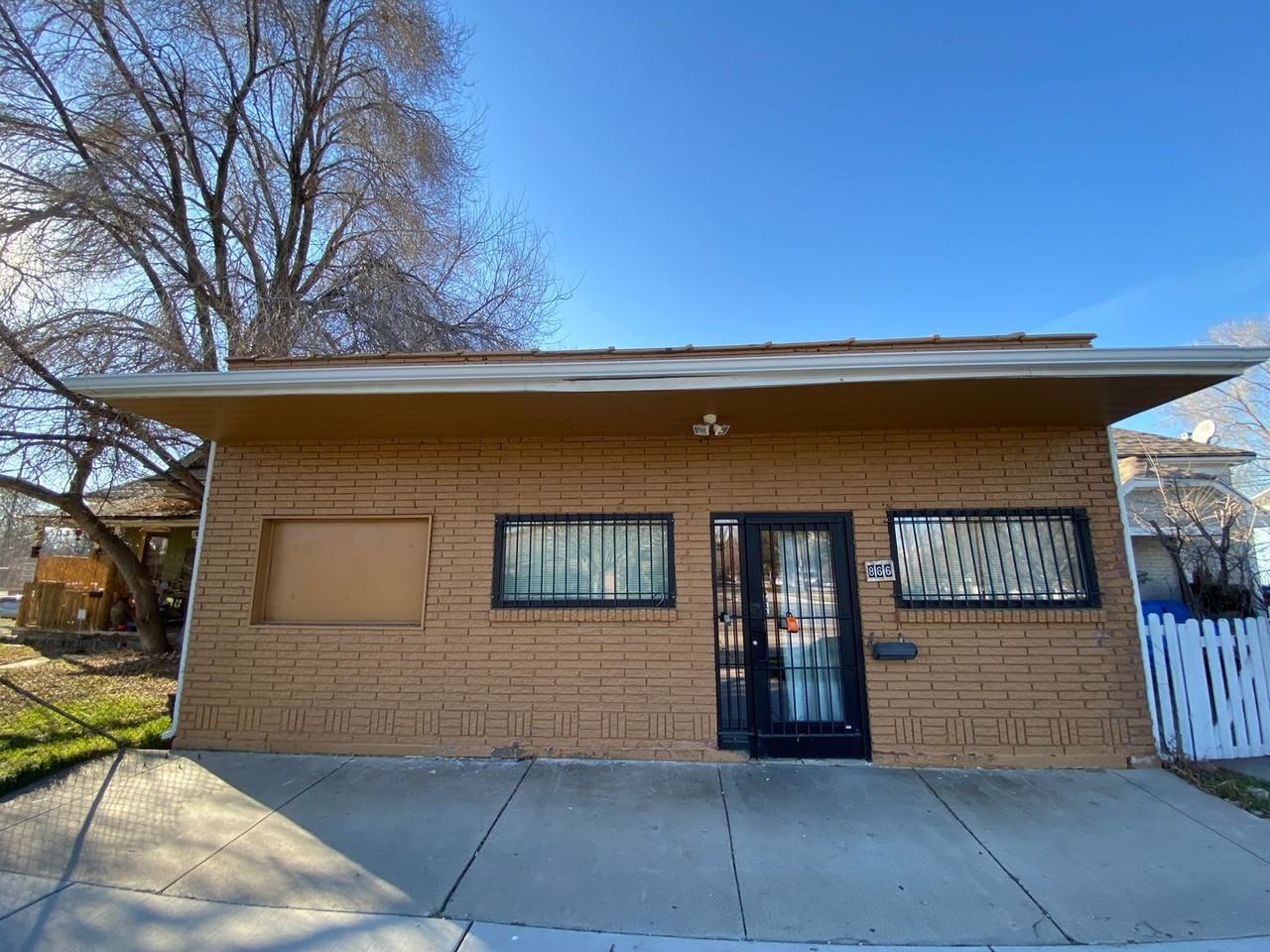 866 S 900 W - Photo 2 of 19