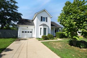 featured image of 2870 Chinquapin Ln