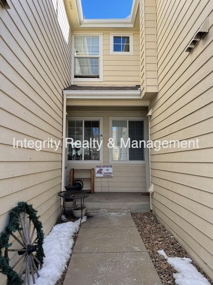 9106 W Phillips Dr - Photo 2 of 27