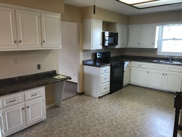 2920 Redwing Cir - Photo 2 of 9