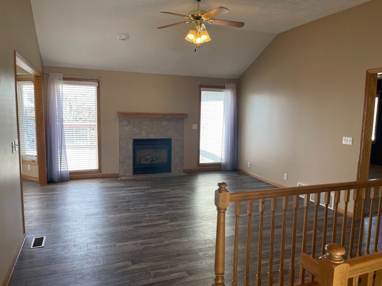 13504 S 35th Ave - Photo 2 of 22