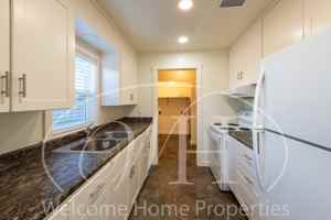 featured image of 503 E Pine St