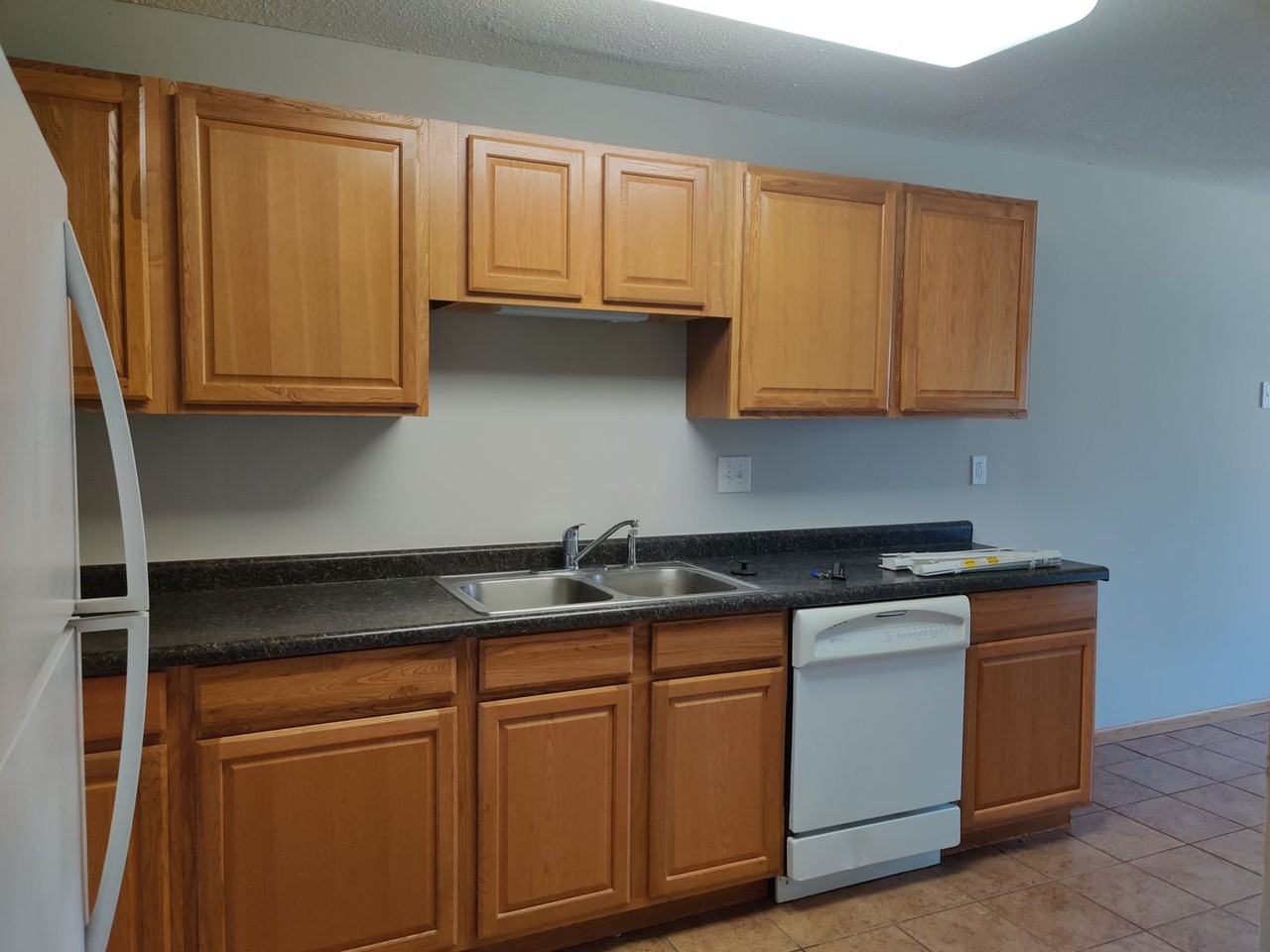 8534 Jeffery Ave S - Photo 3 of 12