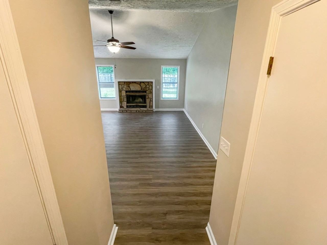 4800 Chasebrook Dr - Photo 4 of 28