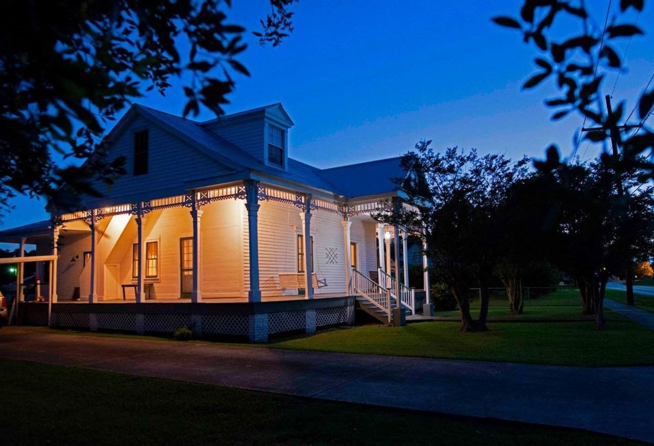 1228 Mississippi St - Photo 3 of 13