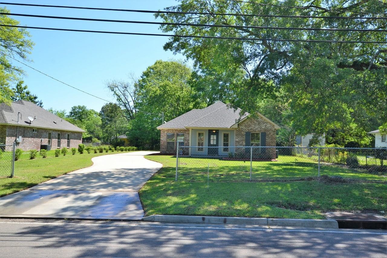 4836 Rollins Rd - Photo 3 of 29
