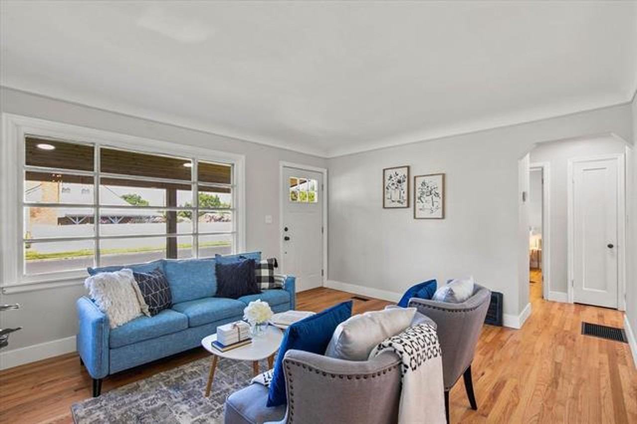 2338 W Providence Ave - Photo 2 of 19