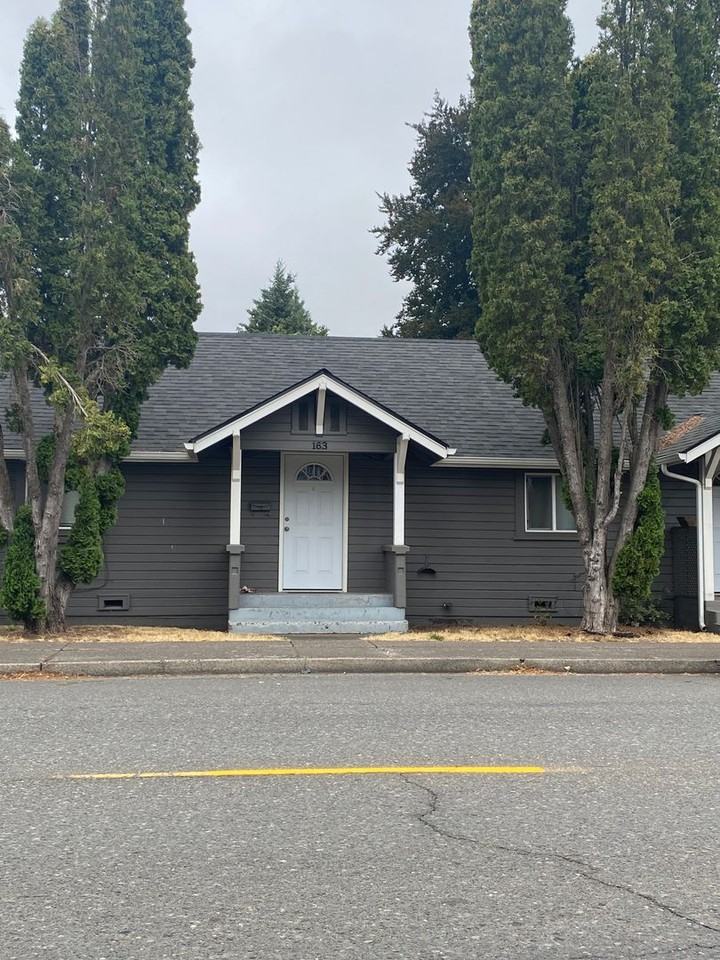 163 E Grant St - Photo 2 of 10