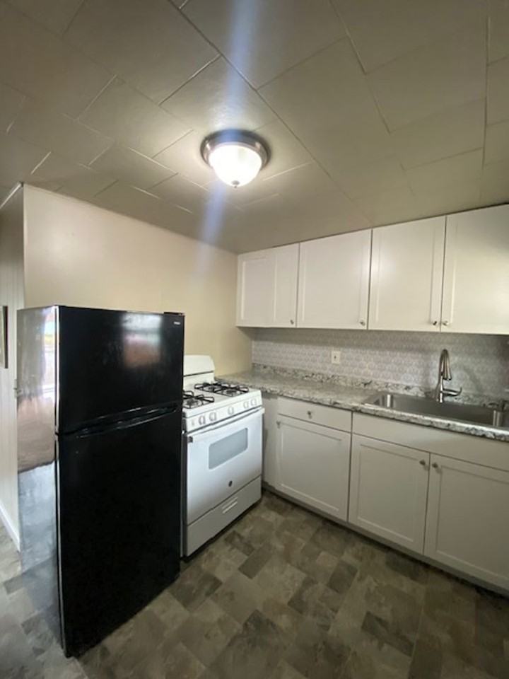 163 E Grant St - Photo 7 of 10