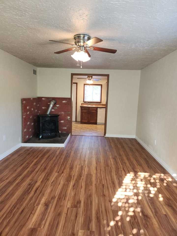 1250 Fern Lane - Photo 3 of 24