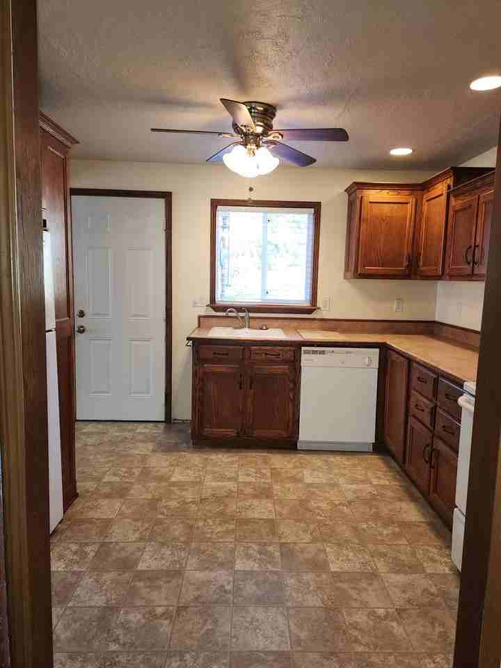 1250 Fern Lane - Photo 5 of 24