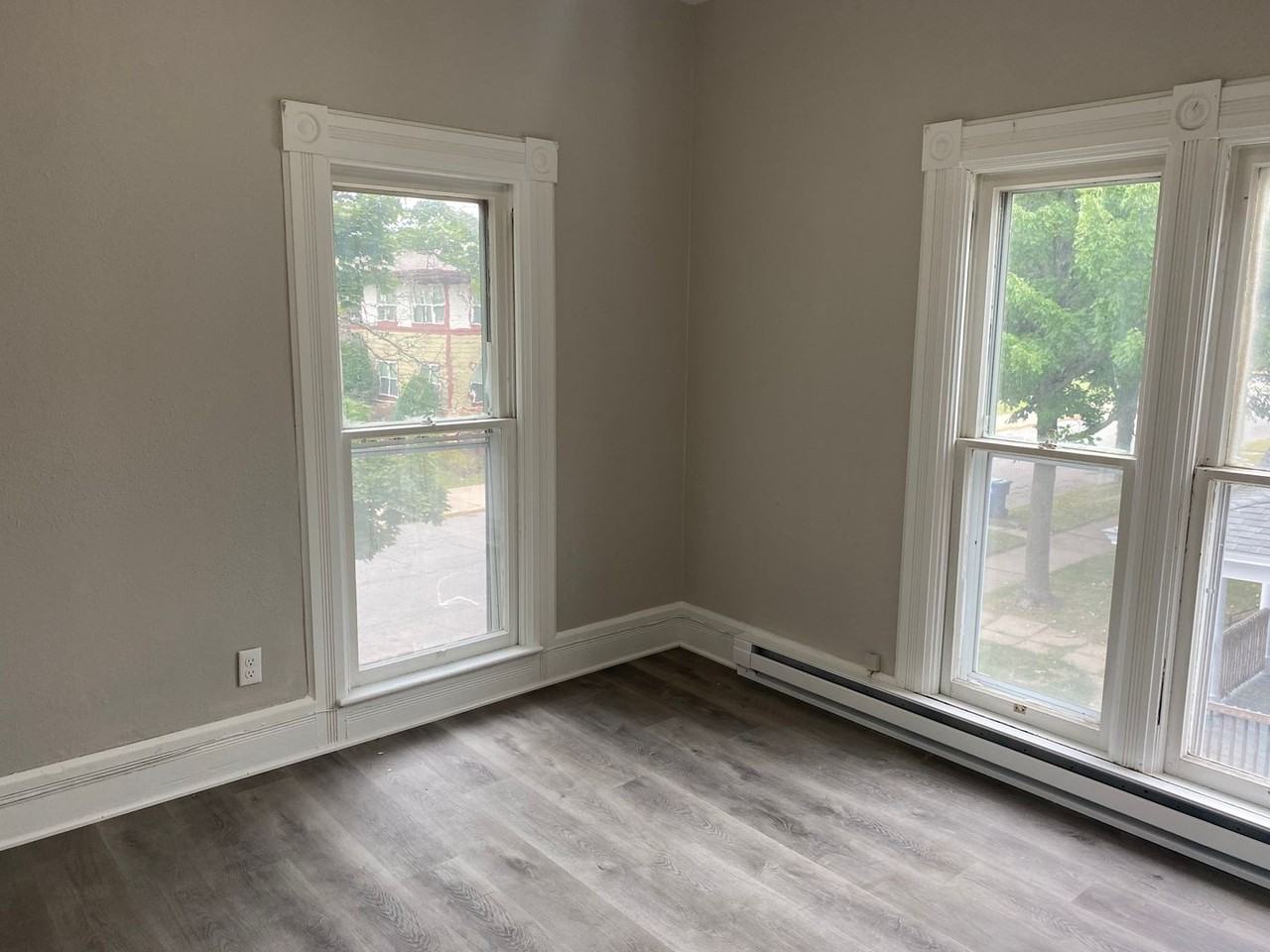 709 Fulton St - Photo 3 of 16