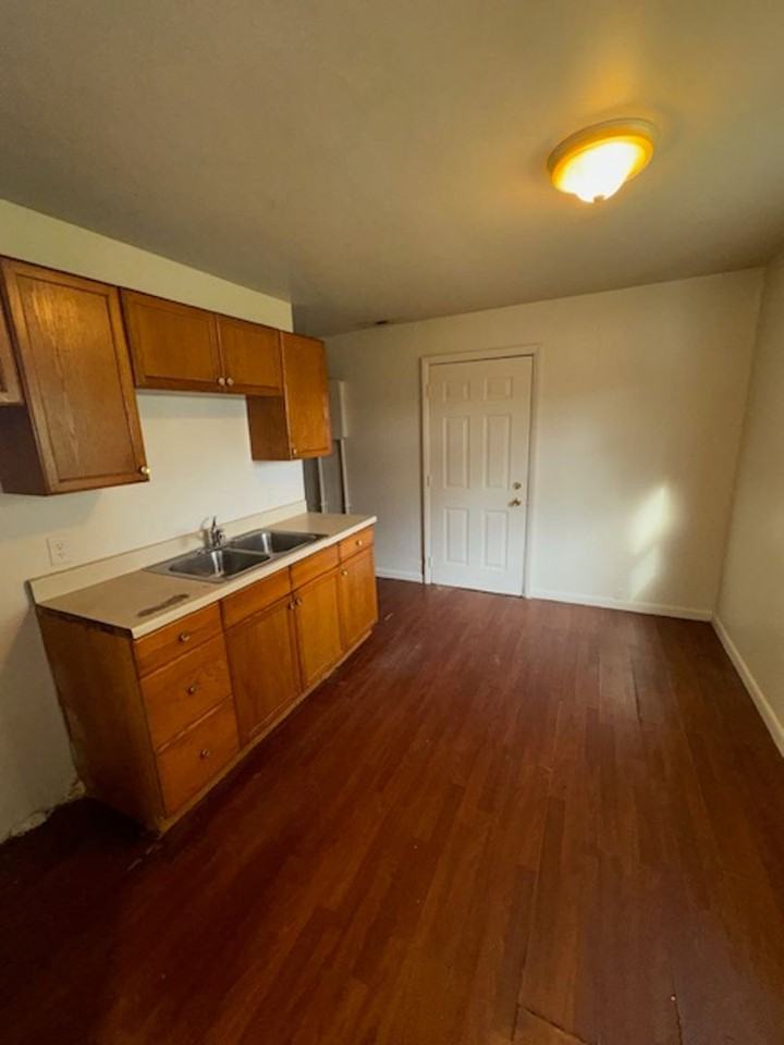 2421 & 2423 North New York Avenue - Photo 3 of 7