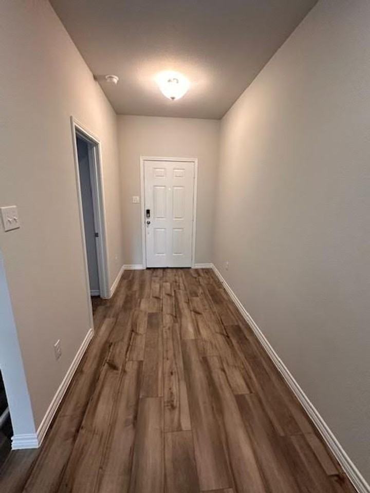 10908 Worthington St - Photo 5 of 22