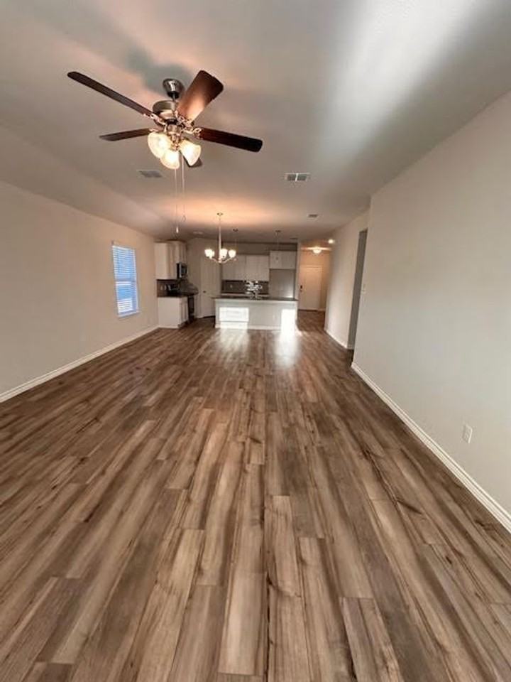 10908 Worthington St - Photo 6 of 22