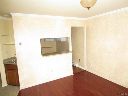 195 Fairway Dr - Photo 2 of 14