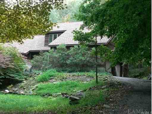 2 Hawks Ln - Photo 2 of 19