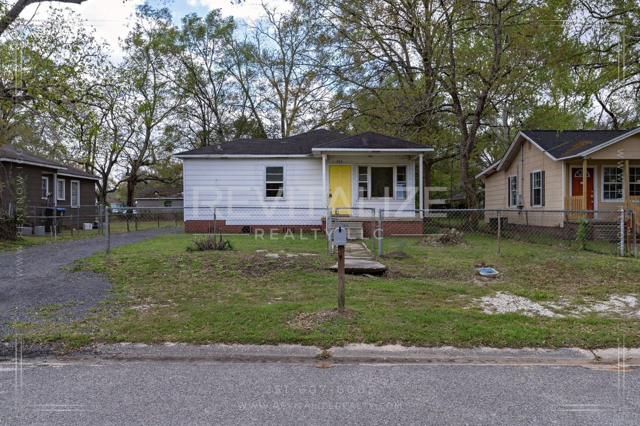 253 10th Ave - Photo 3 of 22