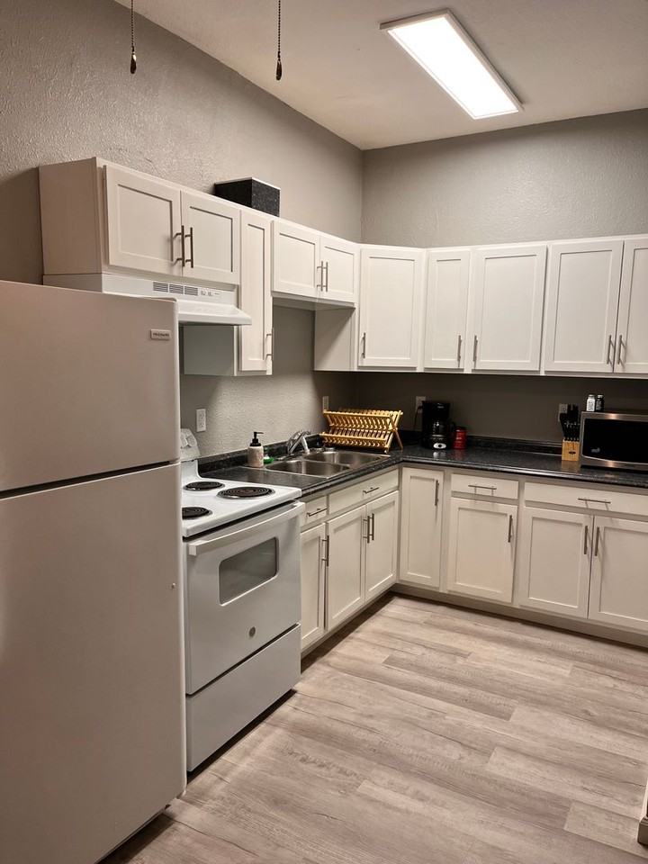 1201 East Broadway Avenue #D - Photo 5 of 6