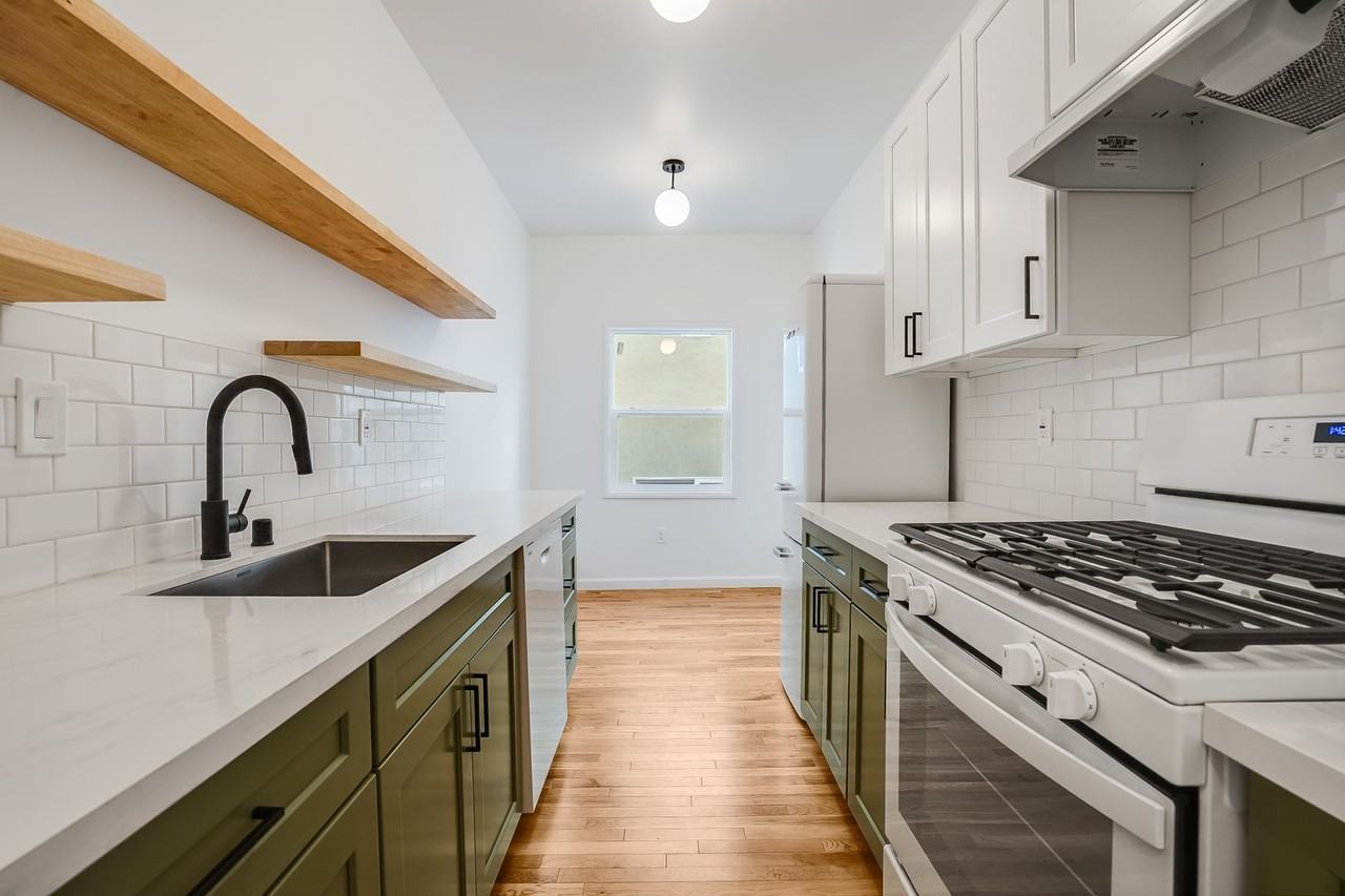 3315 Larissa Drive - Photo 5 of 21