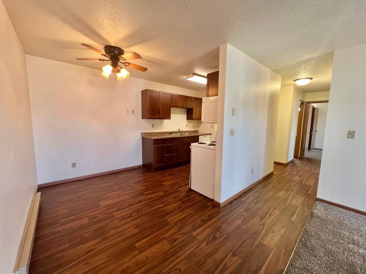 1422-32 - Photo 5 of 16