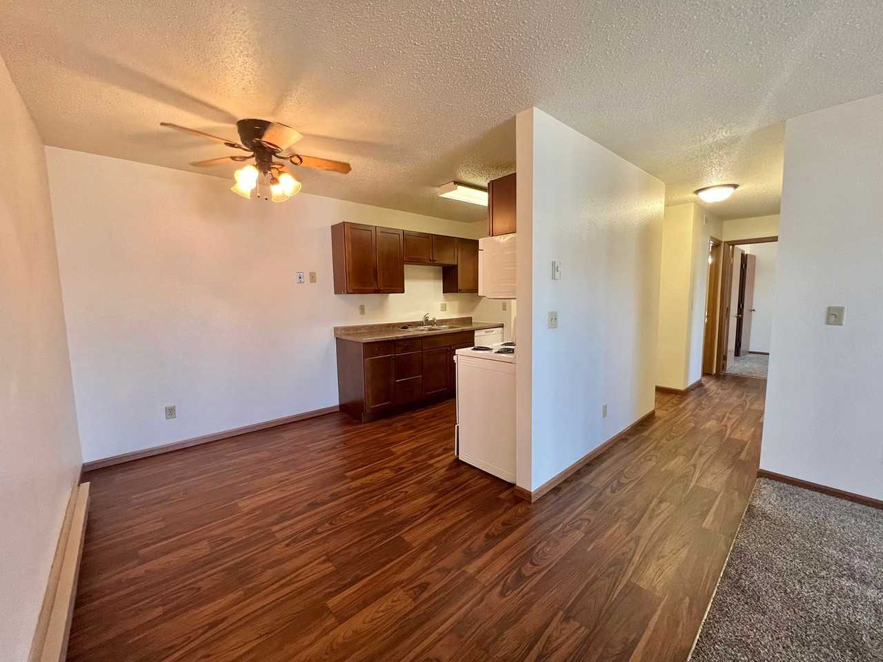 1422-32 - Photo 6 of 16