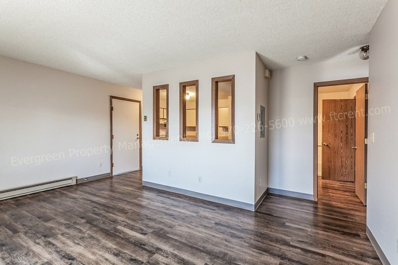 348 Terri Dr - Photo 4 of 23