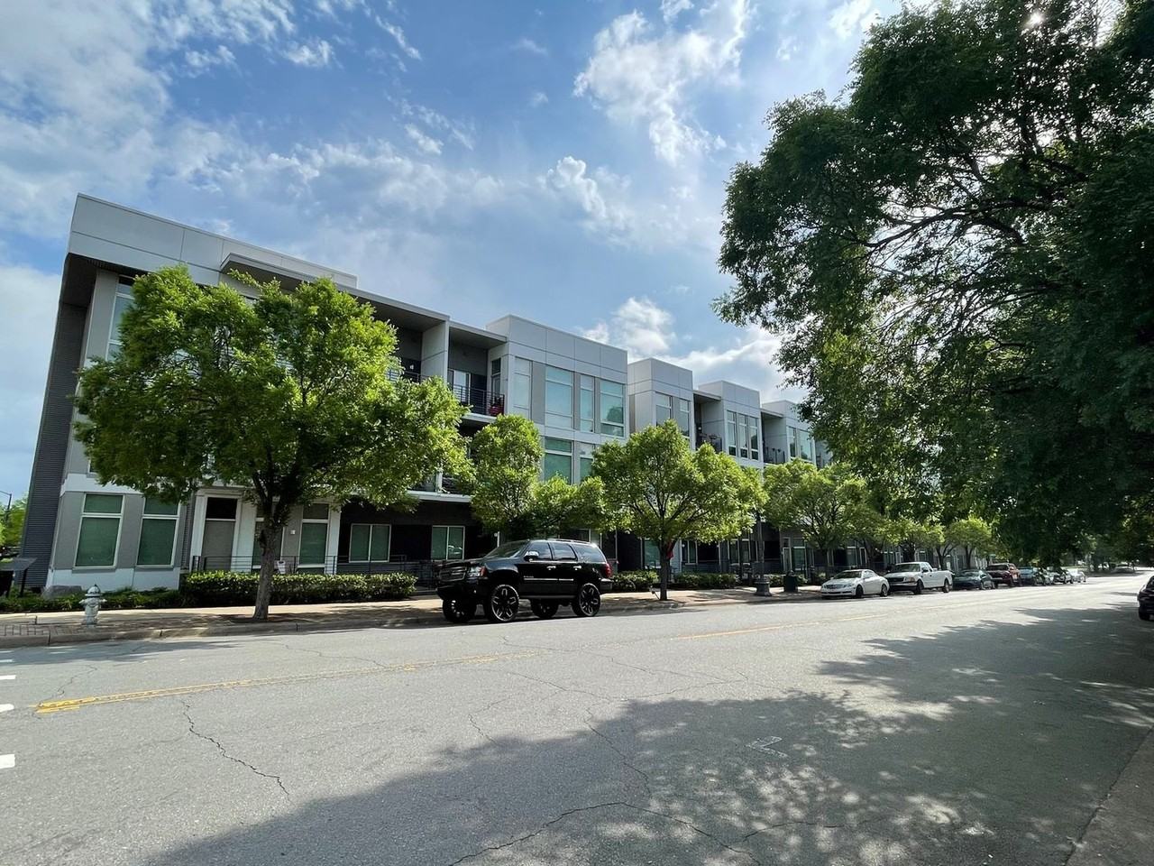 EPH 36, LLC (MacArthur Commons Apartments) - Photo 2 of 10