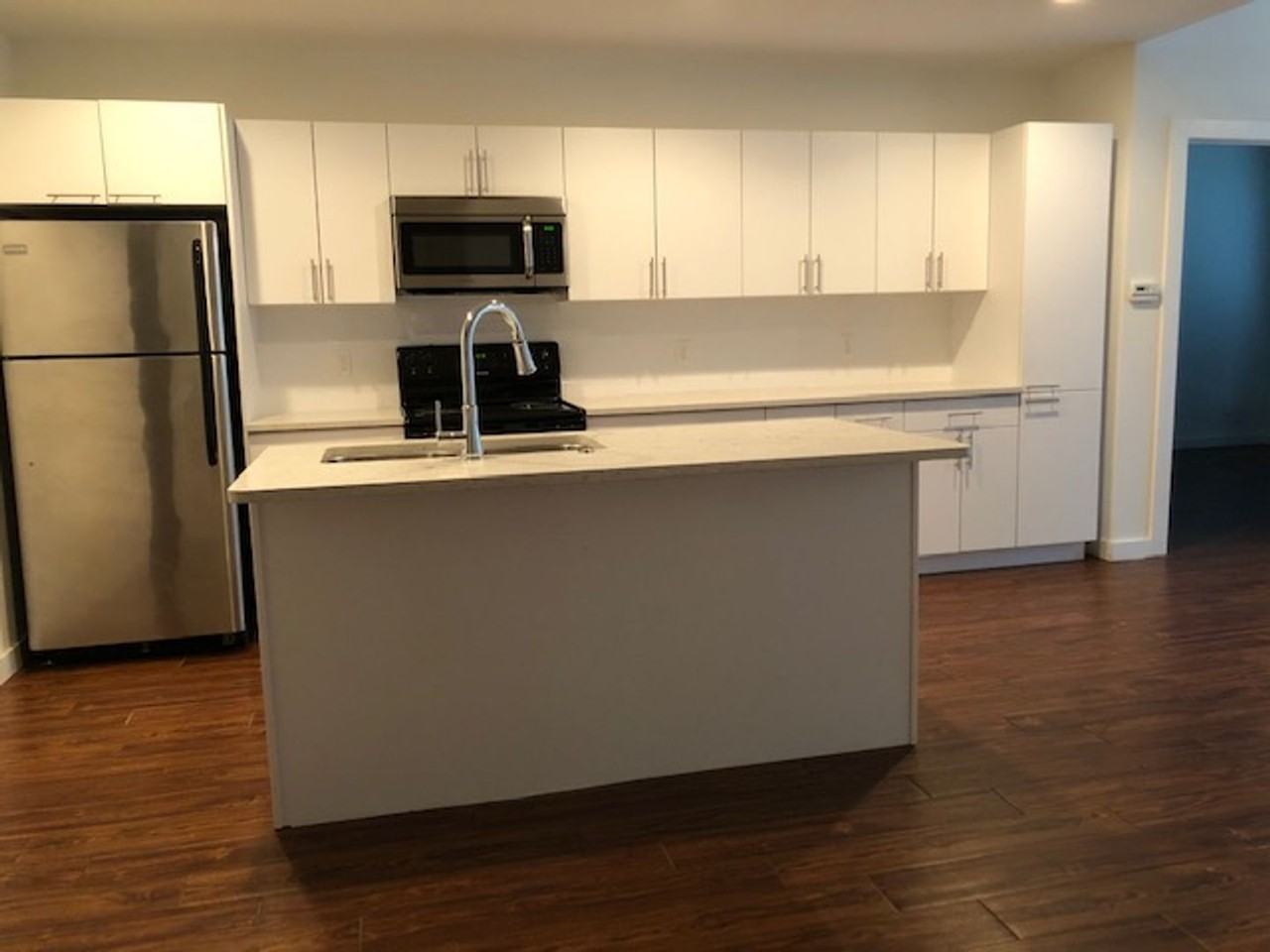 EPH 36, LLC (MacArthur Commons Apartments) - Photo 6 of 10