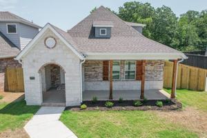 featured image of 572 N Salem Rd