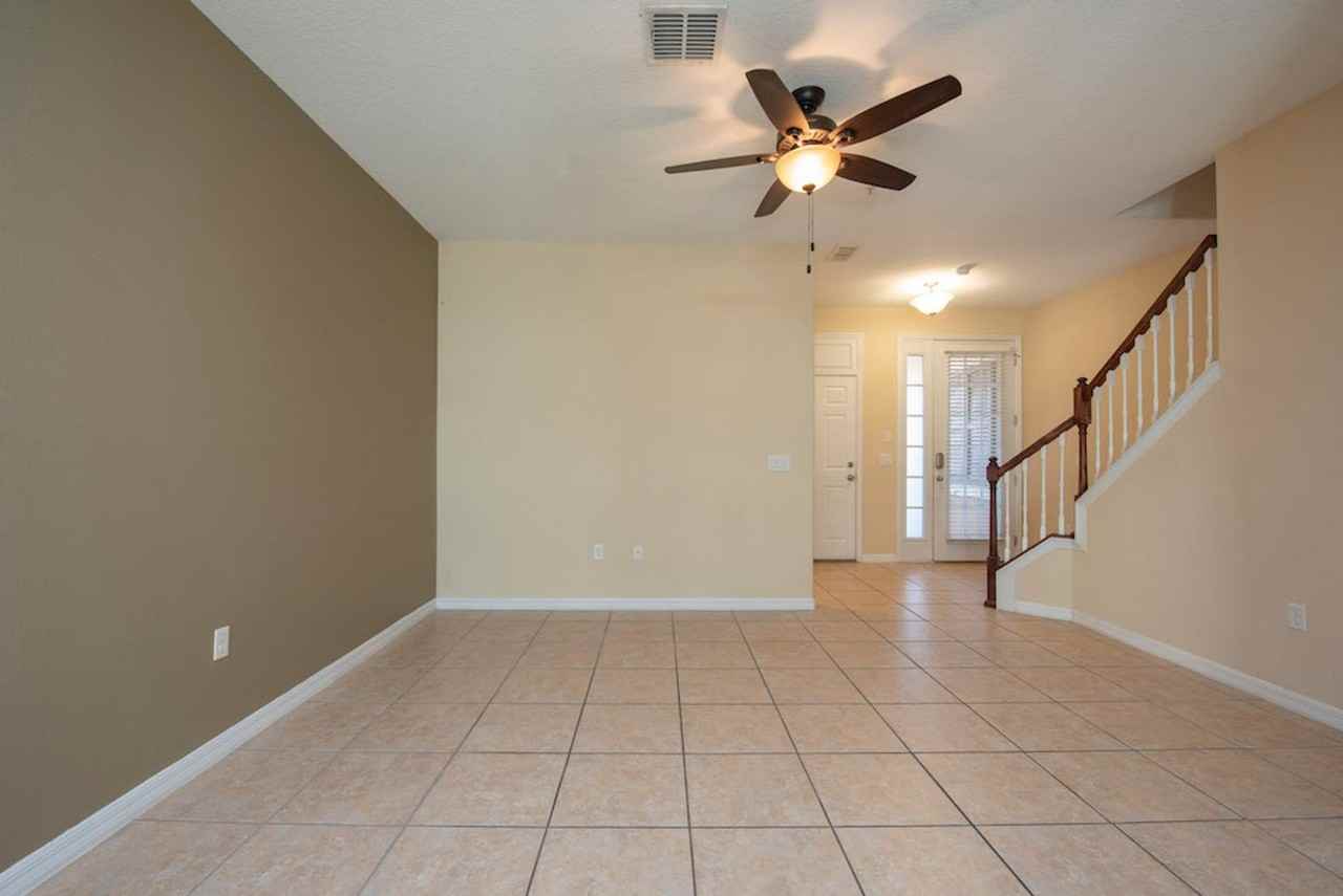 9460 Tawnyberry Street - Photo 3 of 26