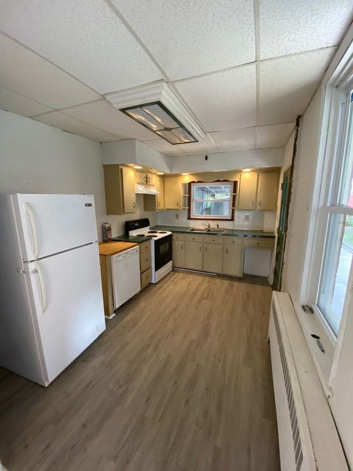 429 N 3rd St - Photo 2 of 22