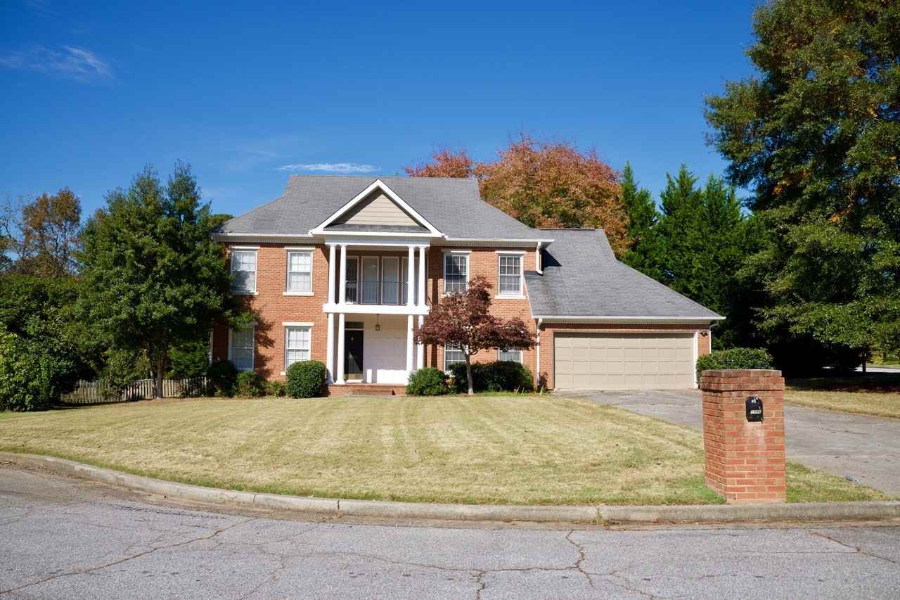 1998 Bridle Path Ct - Photo 2 of 43