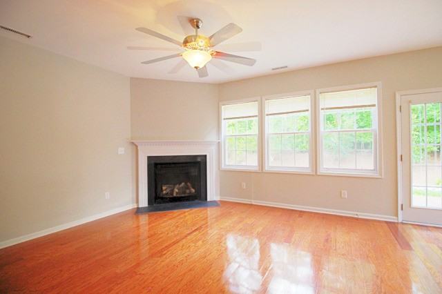 1911 Cedar Grove Dr - Photo 4 of 16