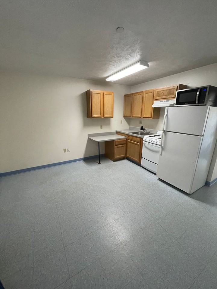 877 New Castle Rd - Photo 2 of 11